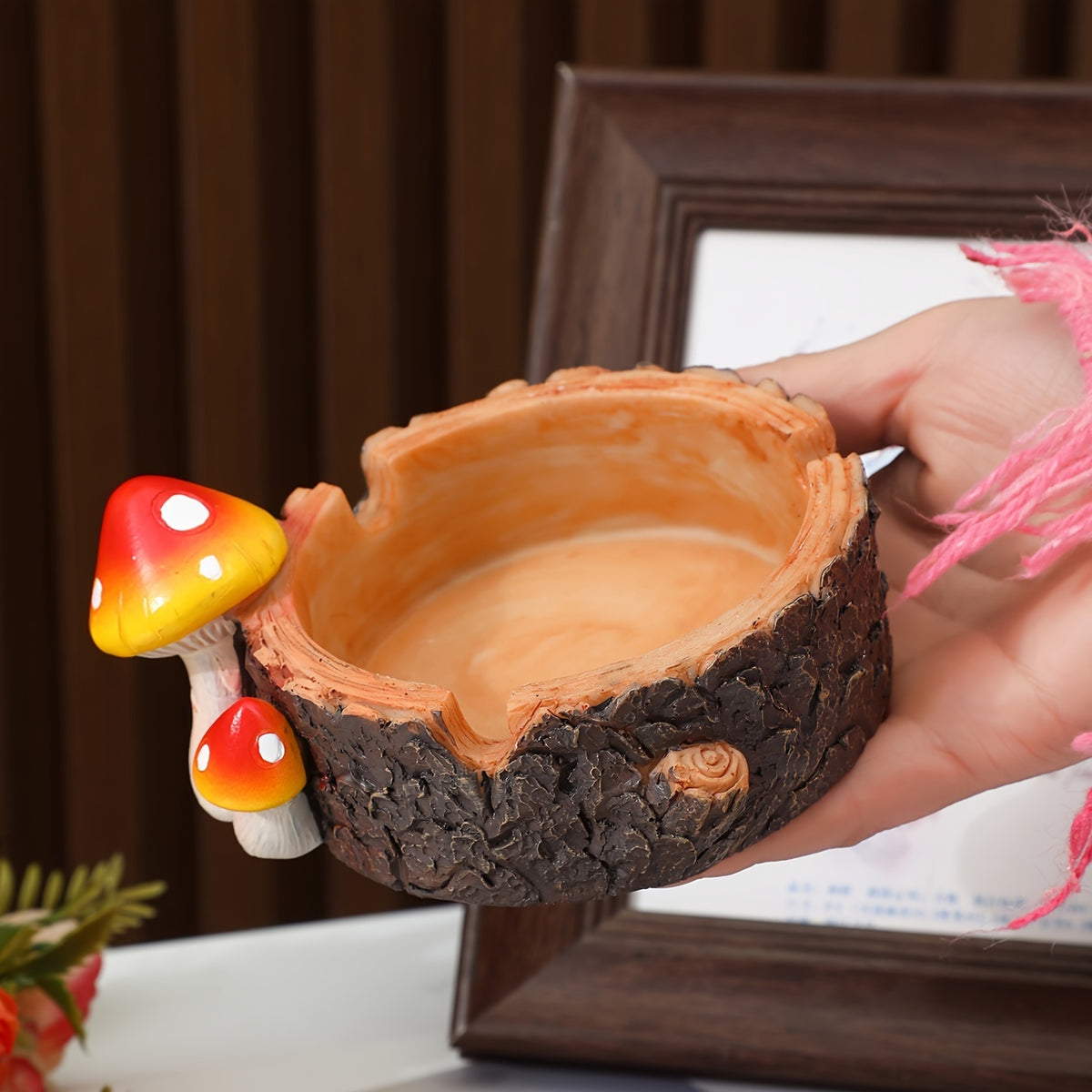 Forest Mushroom Ashtray – Creative Resin Decor – 001_916c7ca0-4e68-44be-8a7e-51c4e190694a.jpg