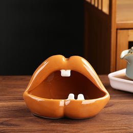 Lips Ashtray – Creative Nordic Desktop Decor – 002_b2e0d6f0-fff6-424c-8ff7-64c7f76d03d4.jpg