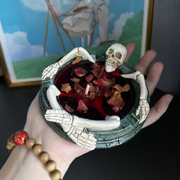 Skull Candle & Ashtray – Creative Aromatherapy Decor for Halloween & Home – 009_0d13dc96-ce46-4e9c-8c61-9345c2fd3640.jpg