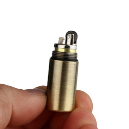 Mini Keychain Lighter – Windproof Kerosene Metal – 05_79099f51-5d7b-49ac-ae38-1b672e4e614d.jpg