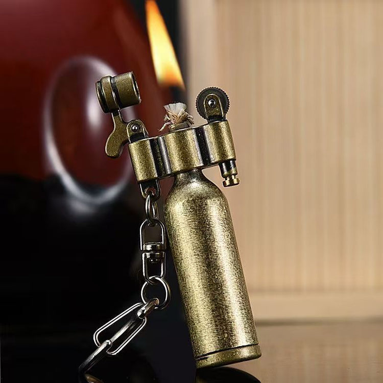 Vintage Flint Lighter – Unique Shape Keychain EDC – 05_b092c1e0-65bb-4e07-b06f-e2fe39202362.jpg