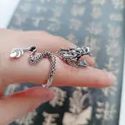 Cigarette Holder Ring – Effortless Smoking Anywhere – SilverDragonRing-02.jpg